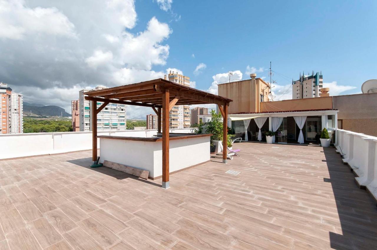 Apartamento FANTÁSTICO ÁTICO con ENORME TERRAZA y CHILL OUT Benidorm Exterior foto