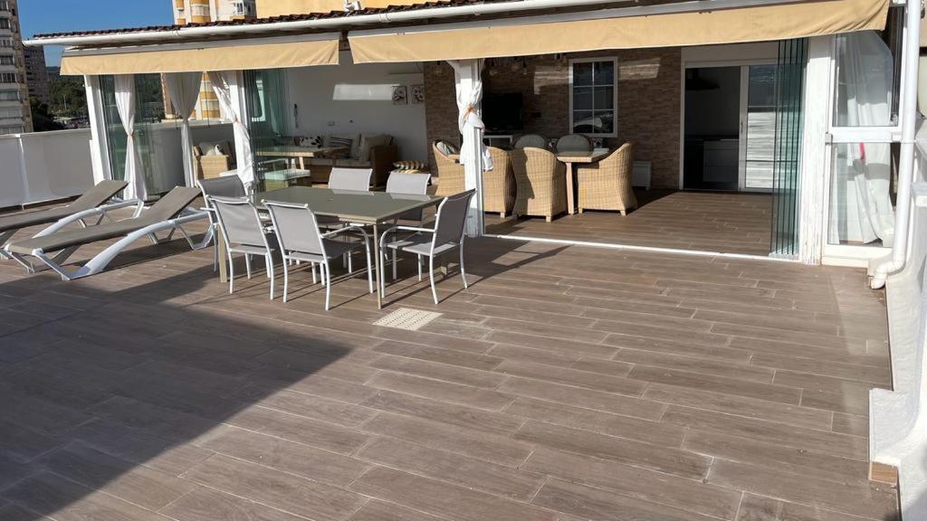 Apartamento FANTÁSTICO ÁTICO con ENORME TERRAZA y CHILL OUT Benidorm Exterior foto