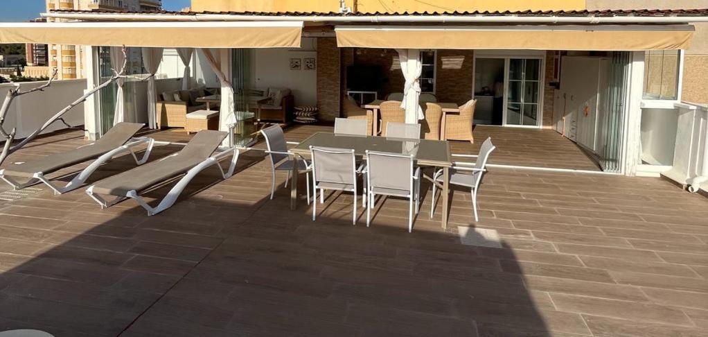 Apartamento FANTÁSTICO ÁTICO con ENORME TERRAZA y CHILL OUT Benidorm Exterior foto