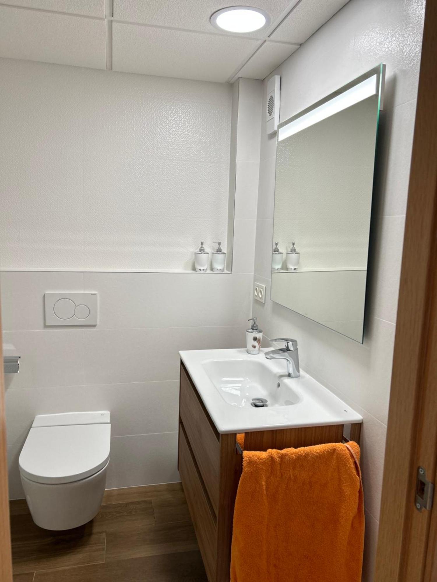 Apartamento FANTÁSTICO ÁTICO con ENORME TERRAZA y CHILL OUT Benidorm Exterior foto