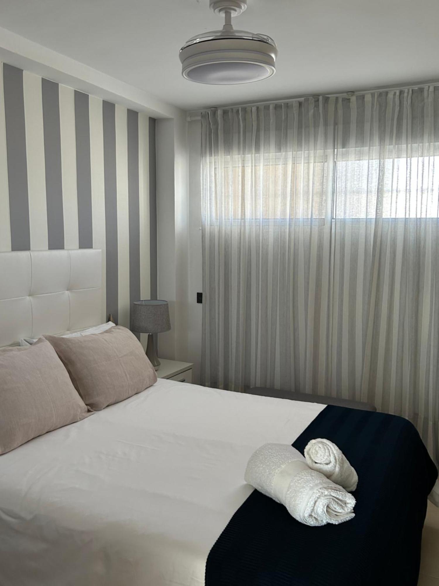 Apartamento FANTÁSTICO ÁTICO con ENORME TERRAZA y CHILL OUT Benidorm Exterior foto
