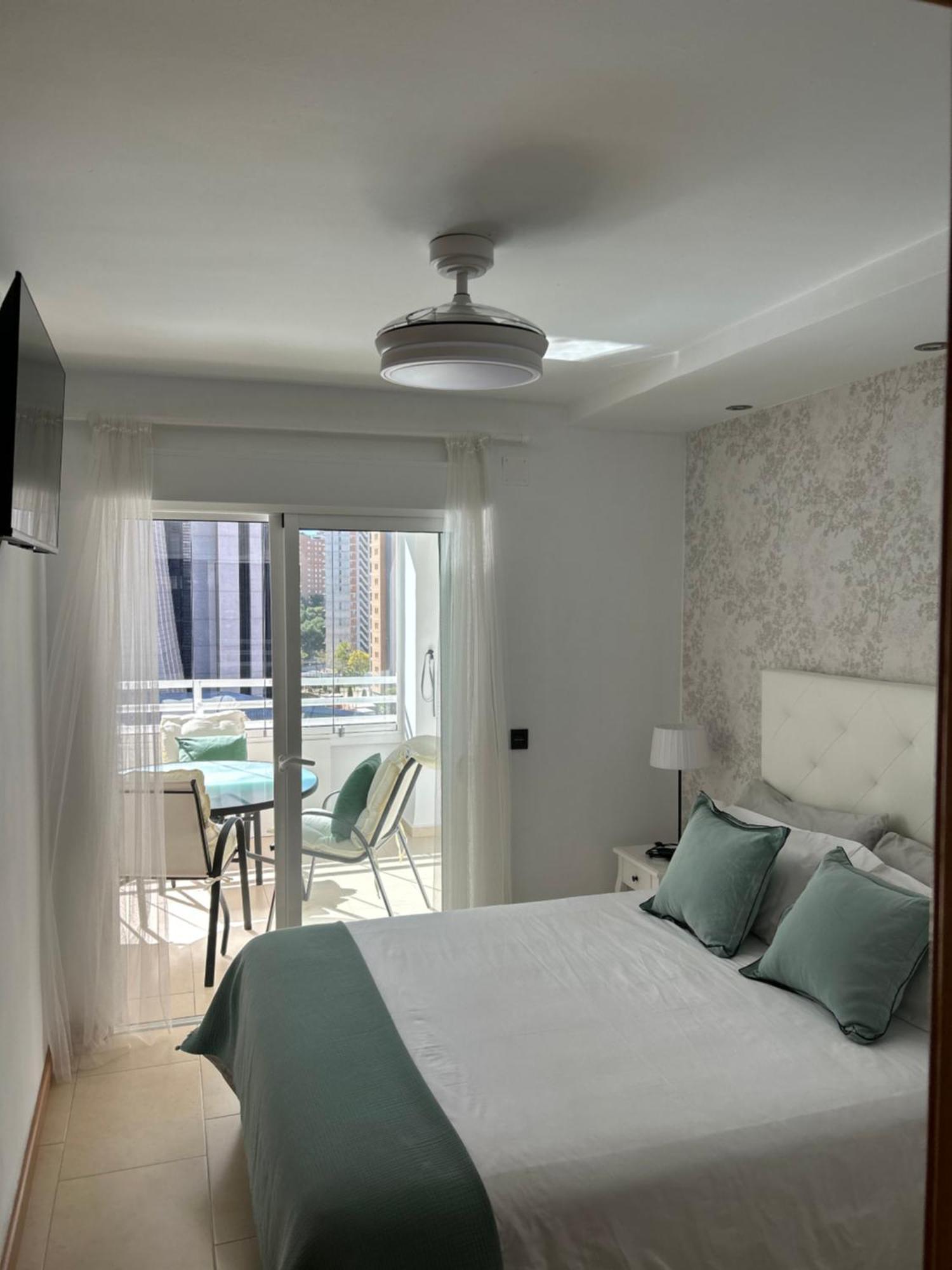 Apartamento FANTÁSTICO ÁTICO con ENORME TERRAZA y CHILL OUT Benidorm Exterior foto