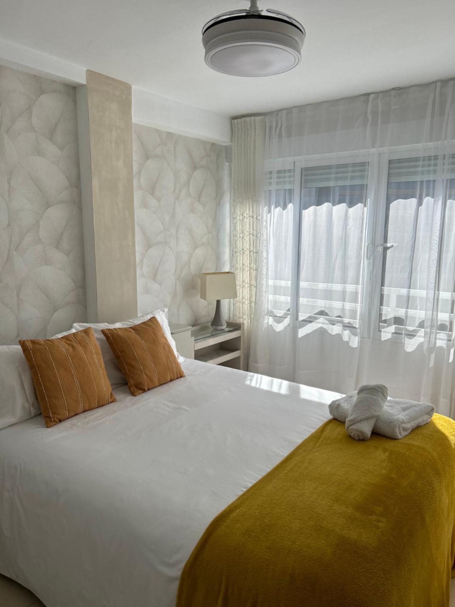 Apartamento FANTÁSTICO ÁTICO con ENORME TERRAZA y CHILL OUT Benidorm Exterior foto