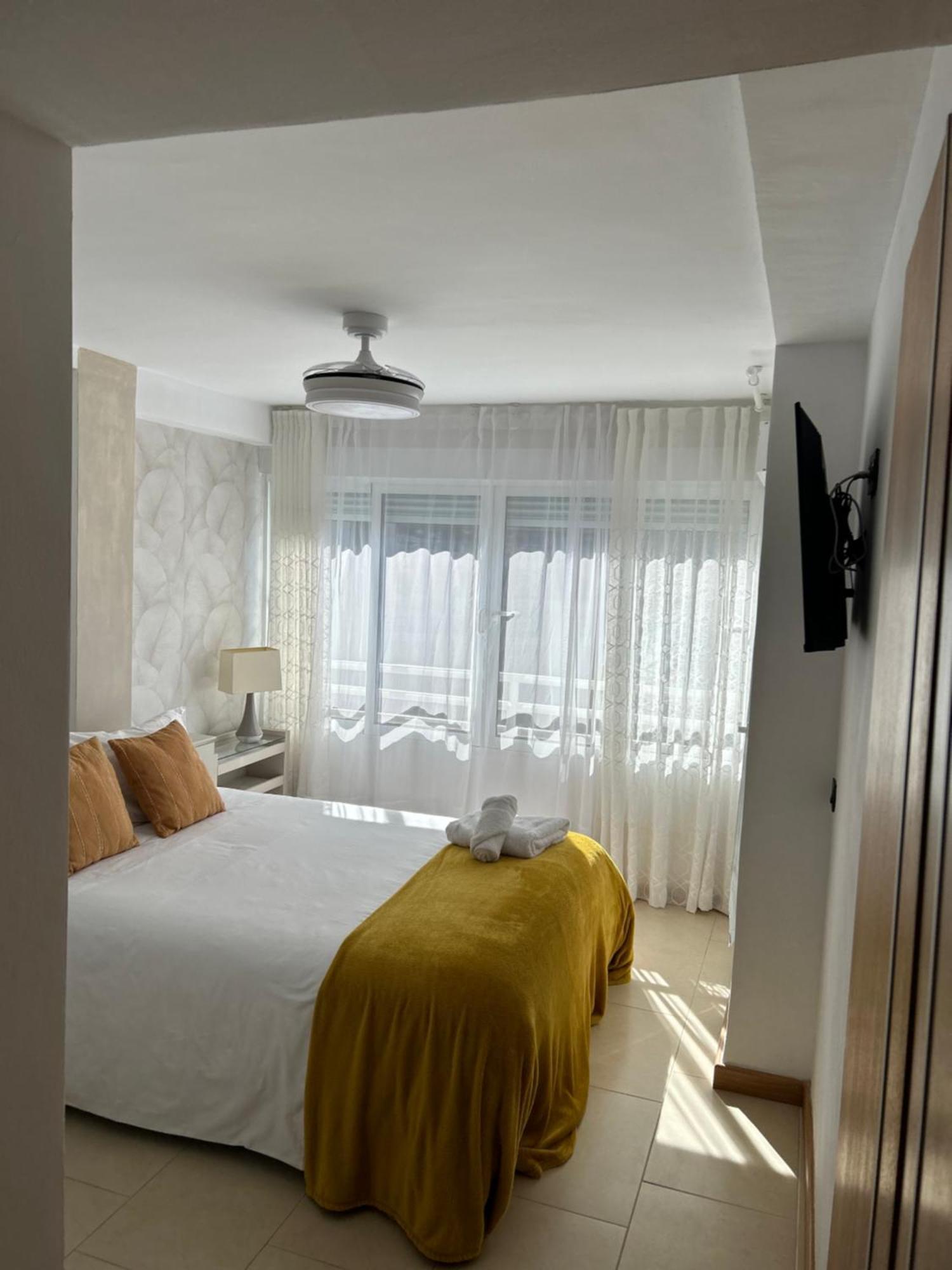 Apartamento FANTÁSTICO ÁTICO con ENORME TERRAZA y CHILL OUT Benidorm Exterior foto